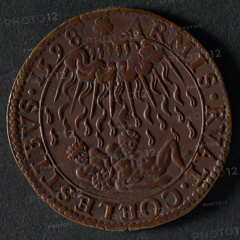 Medal on the atrocities committed by soldiers of Mendoza, jeton utility medal penny exchange buyer, three naked giants try