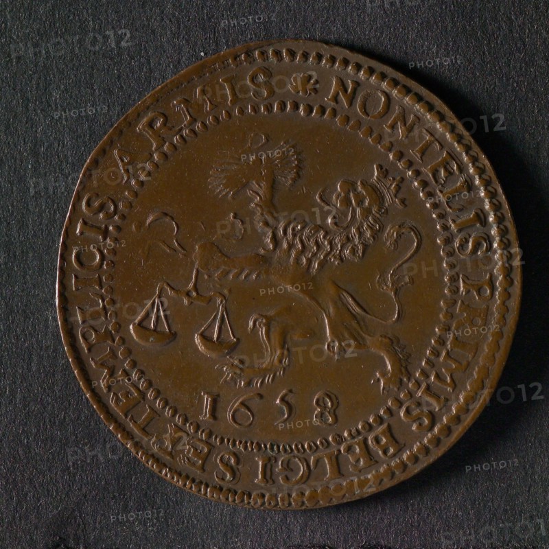 Medal on the aid of the Republic to Denmark against Sweden, jeton utility medal medal exchange copper, crowned Dutch lion