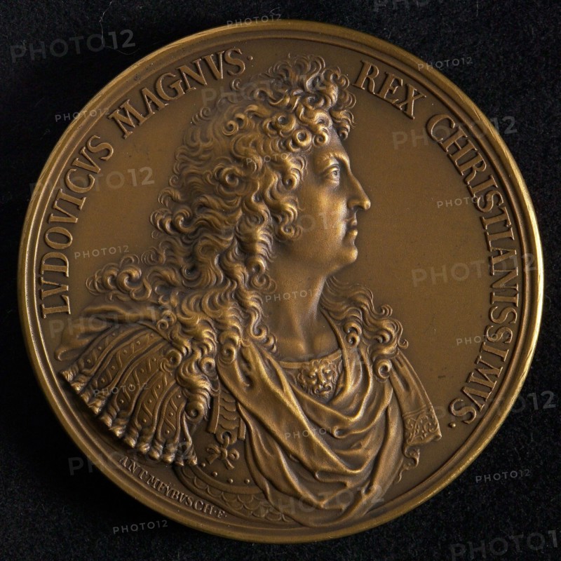 Ant. Meybusch, R. Faltz, Medal on victory of Louis XIV on the Turks, medallion medal bronze, bust Louis XIV in armor