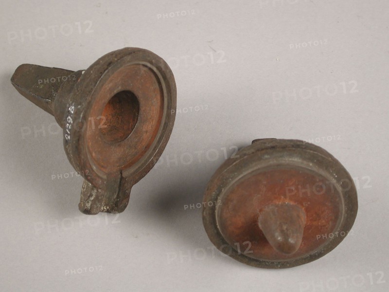 Two-piece bronze mold for lid, cast molding tool tools base metal bronze h 10.0, cast turned Two-piece bronze mold for casting