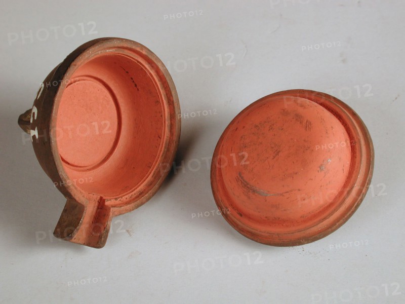 Two-piece bronze mold for bottom of pot or jug, cast molding tool tools kit metal bronze, cast turned Two-piece bronze