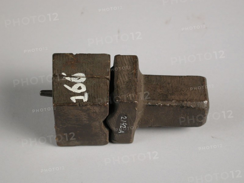 Three-piece bronze mold for crane, mold casting tools tool kit base metal bronze, molded turned Three-piece bronze mold