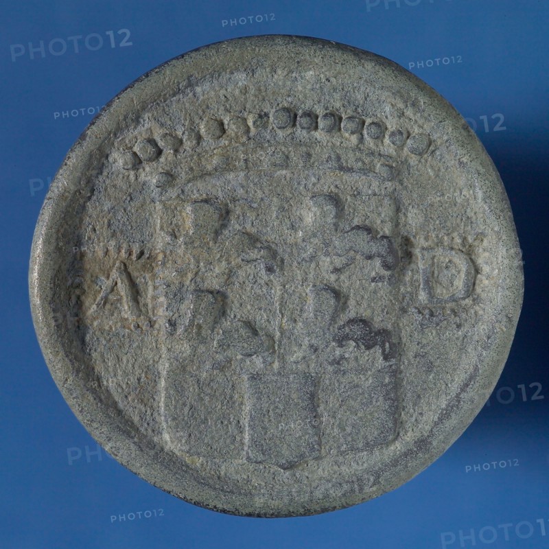 Medal, possible poor medal, with coat of arms of Rotterdam and initials D, poor medal? penny swap? lead metal, orphans? penny