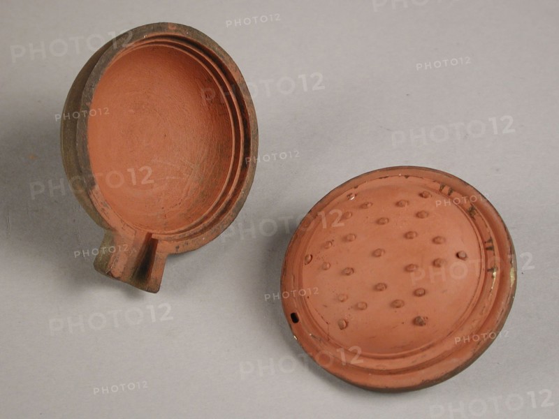 Two-piece bronze mold for top of spreader, mold casting tool tools kit metal bronze, cast turned Two-piece bronze shape