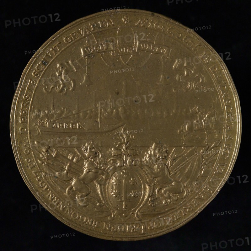Medal at the opening of the Haarlem-Leiden Trekvaart in 1657, penny footage copper, draft barge with horse; in the background