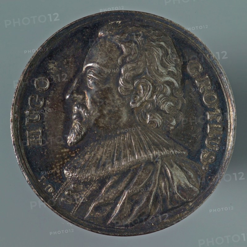 I.D. (J. Dassier?), Medal on the death of Hugo de Groot, death medal penning footage silver, to the left accustomed bust of Hugo