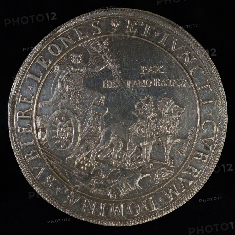 J. Looff, Medal on the Peace of Munster, penning footage silver, triumphal car, ET. IVNCTI. CVRRVM. DOMINAE. SVBIERE LEONES