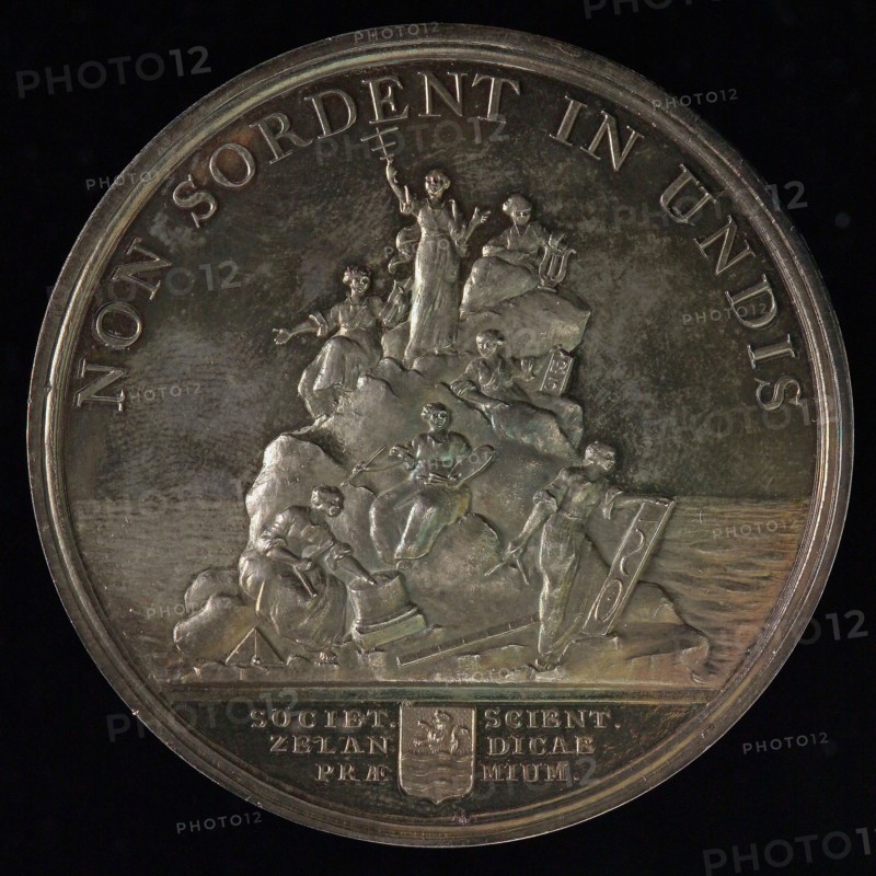 B.C. van Calker, Price medal from the Societas Scientiae Zelandicae, price medal penning footage silver, Rock in the sea