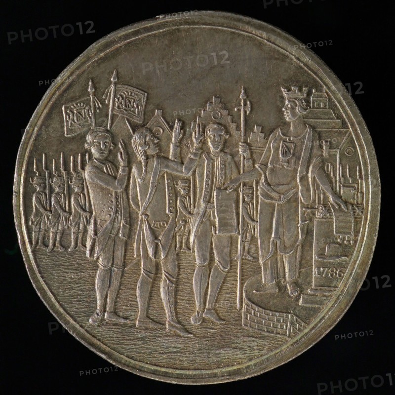 Medal on the sworn in government regulations on the Neude in Utrecht, penning footage silver, Utrecht city virgin with wall