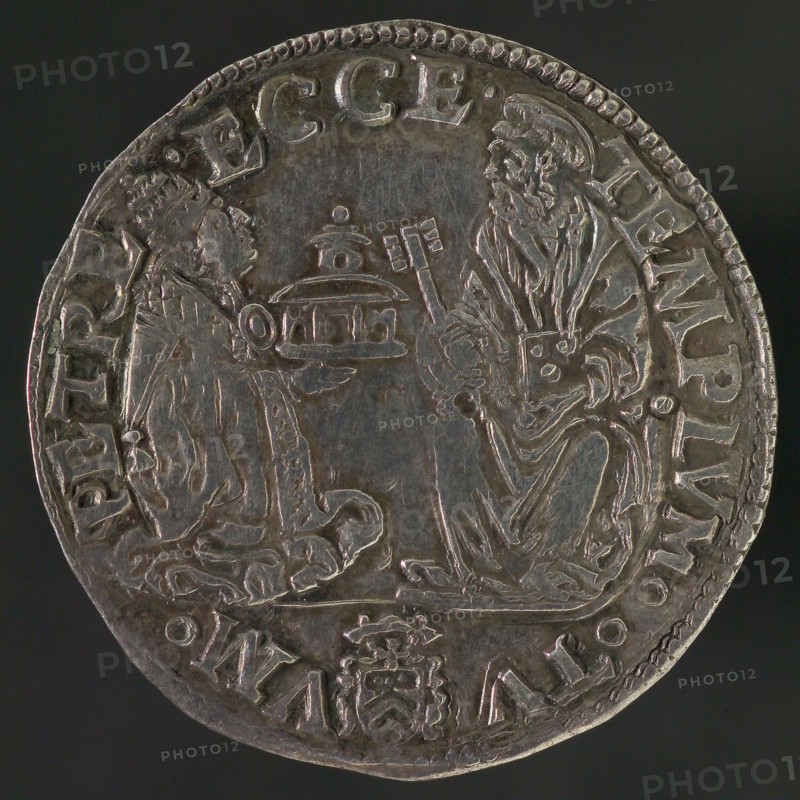 Medal with Peter and Pope Leo X, pauspenning penning footage silver, Pope Leo X and Peter with model church; among them coat