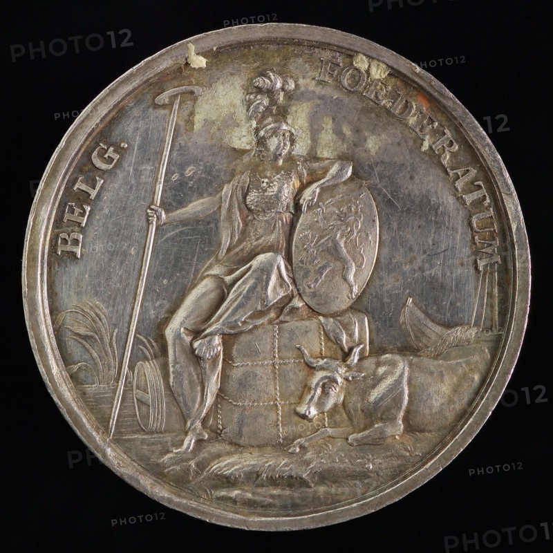 Medal on the introduction of the new Psalmation, penny footage silver, king David on harp playing, omschrift FELICITATIS OMNIS