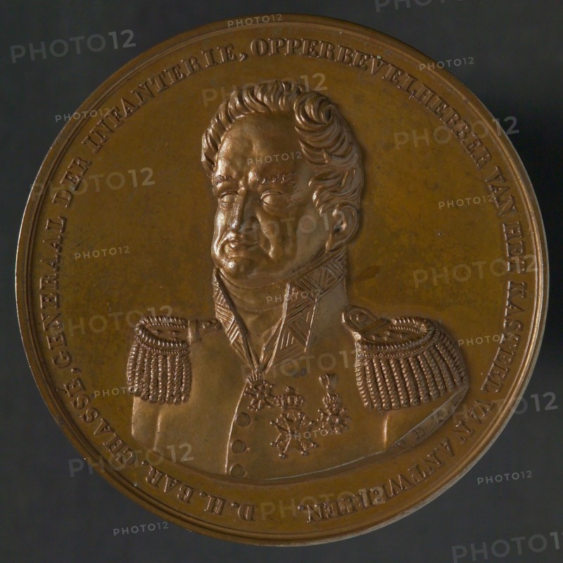 David van der Kellen sr., Medal on the bombardment of Antwerp by General Chassé, penning visual material bronze, bust in uniform