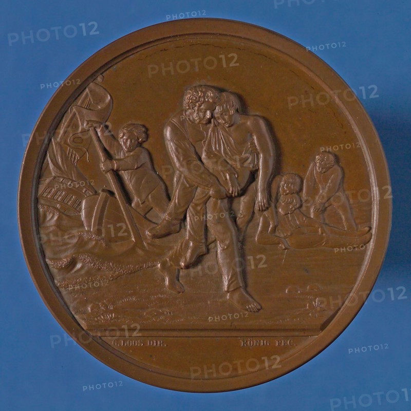 G. Loos, Medal Zuid-Hollandsche Maatschappij for the rescue of drowning people, penny footage bronze, struck, man carrying