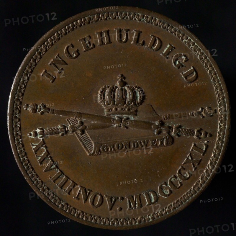 Medal on the Inauguration of King Willem II in Amsterdam, medallions bronze bronze 2,3, text only, WILLEM II KING OF THE