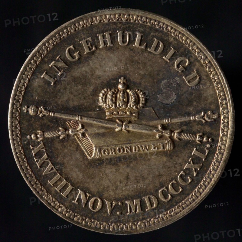 Medal on the inauguration of King Willem II in Amsterdam, penning footage silver, text only, WILLEM II KING OF THE NETHERLANDS