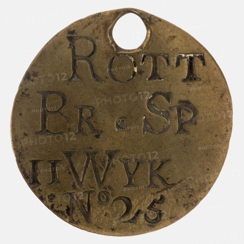 Fire spray of Rotterdam 1725, fire service penny identification device copper, engraved: ROTT w. SP II WYK No 25 Rotterdam fire