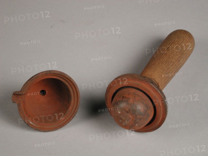 Two-piece bronze mold for lid, cast molding tool tools base metal bronze wood iron, cast turned Two-piece bronze mold