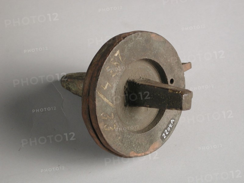 Two-piece bronze mold for lid of jug, mold casting tool tools base metal bronze h 11.0, cast twisted Two-piece bronze mold