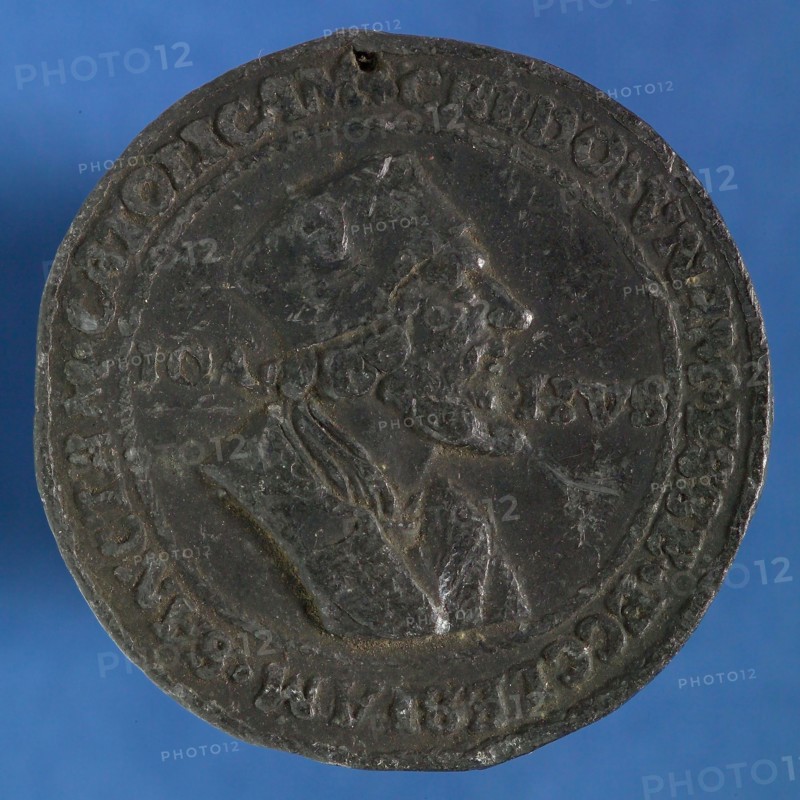 Medal Jan Hus, medallion metal lead metal, bust Johannes Hus, CREDO legend. VNAM. ESSE. ECCLESIAM. SANCTAM. CATHOLICAM IOA - NVS