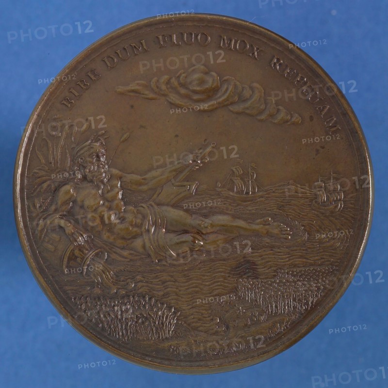A. Saa, Medal Societ. Patr. Hispal., penny footage copper, three women and man engaged in spinning and weaving., omschrift DIES