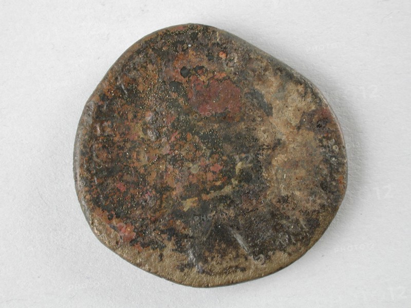 Sestertius, from Emperor Marcus Aurelius, 161-180, sestertius coin money swap soil find silver? bronze? metal, minted Roman coin