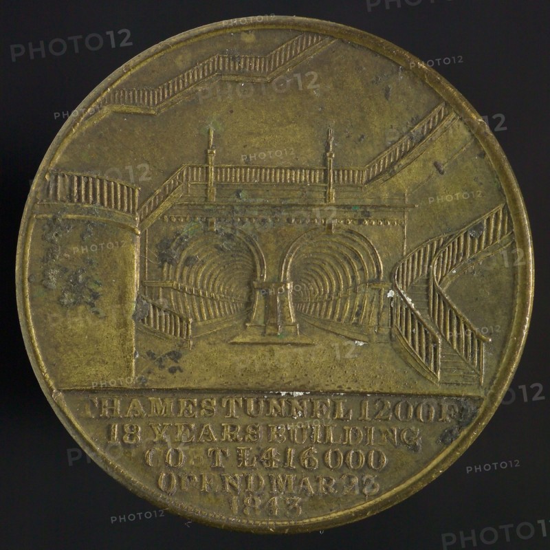 W. Griffin, Medal on the occasion of the opening of the Thames tunnel, with W. GRIFFIN Silversmith ..., penning footage copper