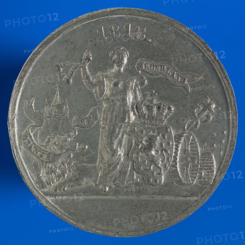 P. Mansvelt en Zoon, Medal on the occasion of the half centenary of Dutch independence, penny visual material tin