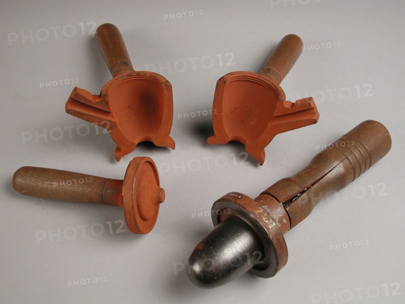 Four-piece bronze mold for the bottom of spreader or mustard pot, cast molding tools tool base metal bronze wood iron, cast