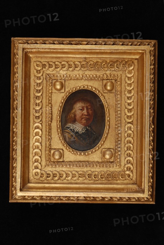 Portrait miniature by Pieter Pietersz. Hein, portrait miniature painting sculpture metal oil painting wood gold, frame