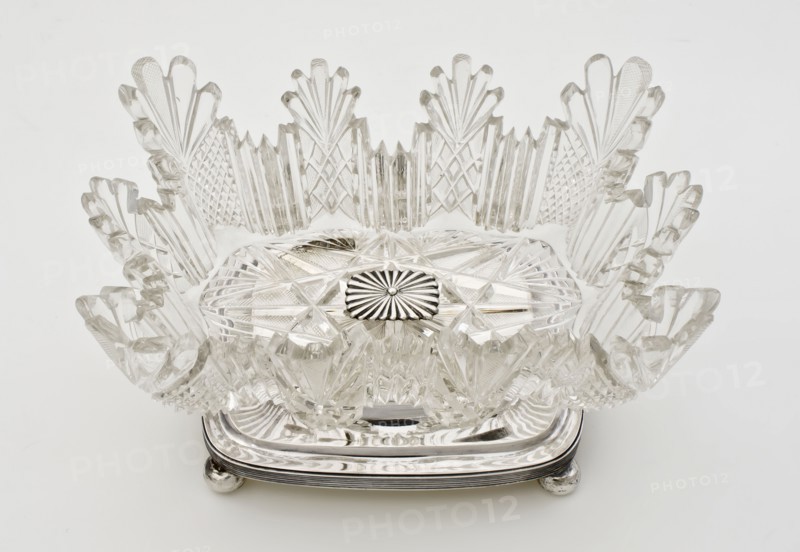 Glass bonbon dish on silver stand, with inscription Aan de Noble Lady Deborah Petronella van der Pot ..., bonbon dish bowl