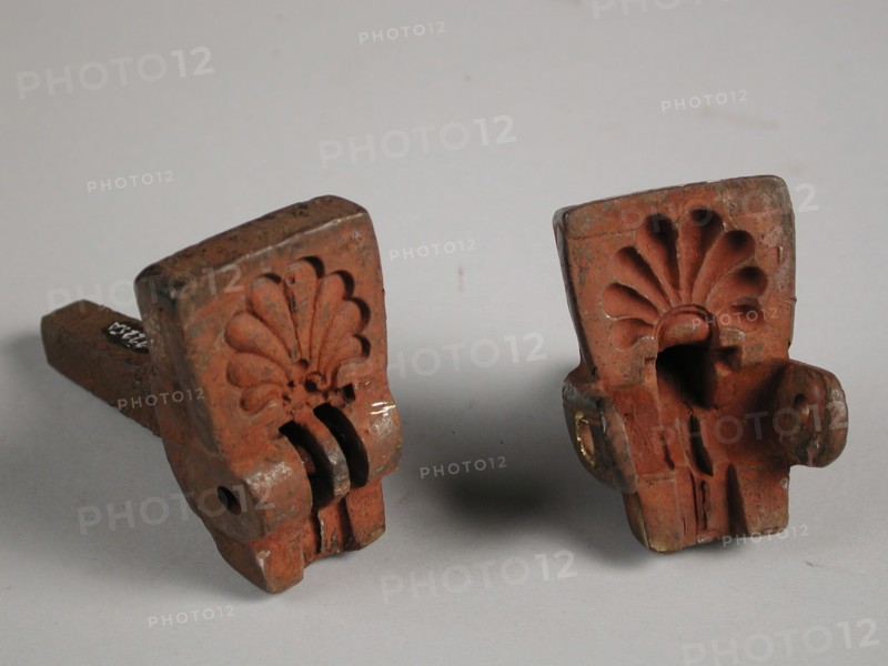 Two-piece bronze mold for thumb rest of pot or jug, mold casting tool tools base metal bronze, cast turned Two-piece bronze mold