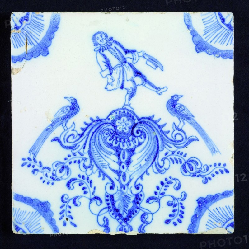 tile manufacturer: Aalmis, Cartouche tile, acrobat, corner motif quarter rosette, wall tile tile sculpture ceramic earthenware
