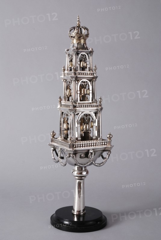 Silversmith: Hendrik Vrijman, Ornamental tower for thorarol, three floors in the shape of the superstructure of the tower