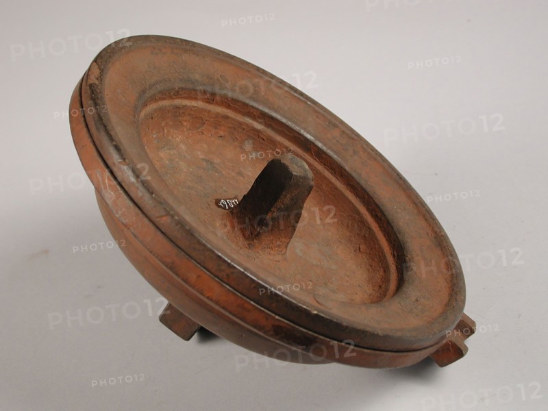 Two-piece round bronze mold for Porringer, mold casting tool tools metal material bronze, cast twisted Two-piece round bronze