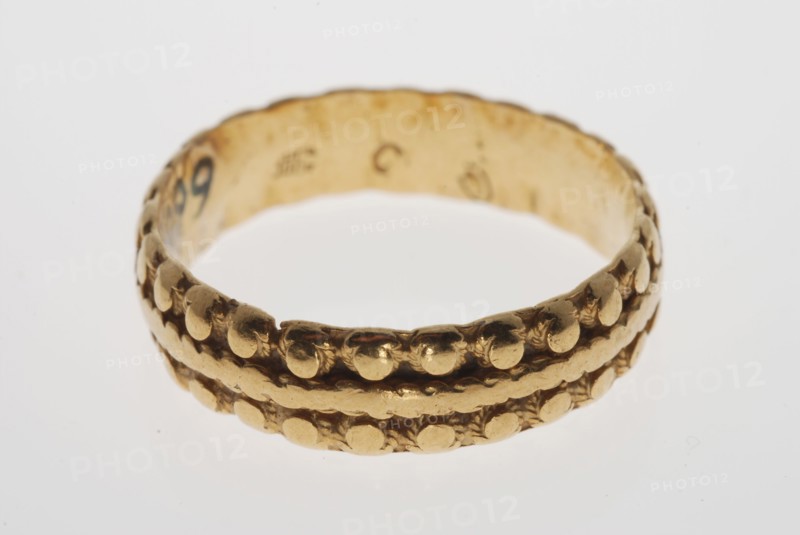 Gold wedding ring, wedding ring ring ornament clothing accessory men's clothing clothes gold, forged Round continuous band
