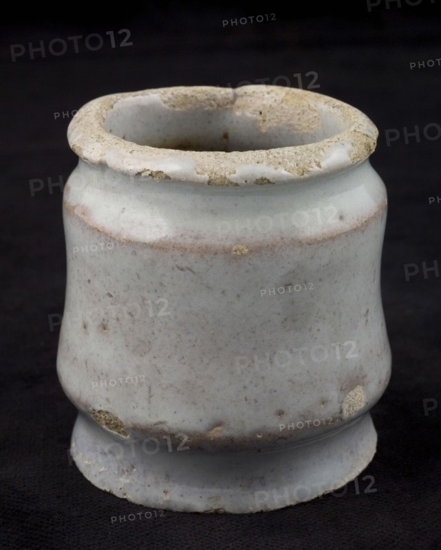 Pottery ointment jar, tapered, three constrictions, transparent white glazed, ointment jar pot holder soil find ceramic pottery