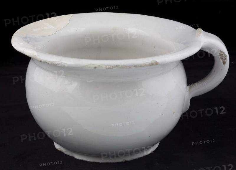 Pottery chamberpo, wide top edge and attached tape ear, white glazed, pot holder sanitary soil find ceramics pottery glaze tin