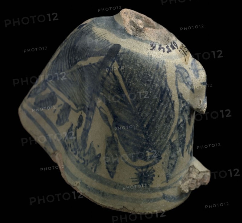 Neck fragment of majolica jug, blue on white, with pinched spout, Chinese decor, fopkan, pichet trompeur, puzzle jug?, jug