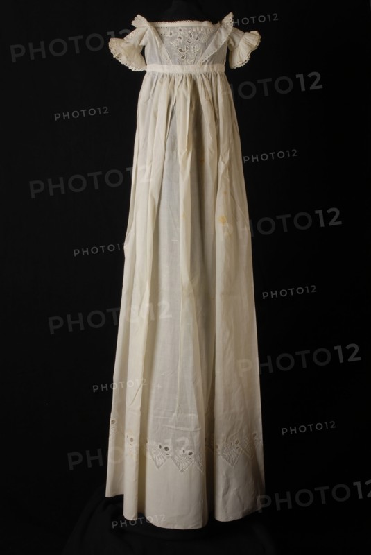 Cream-white batmans christening dress with embroidery body, short sleeve, open at the back, baptismal wear baby clothing