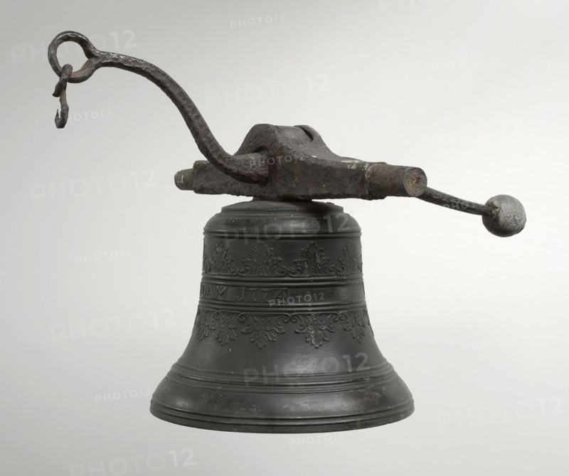 Pieter Bakker II, Bronze bell with lever and loudbar, bell clock clock sound medium bronze iron lead metal, h without loud bar