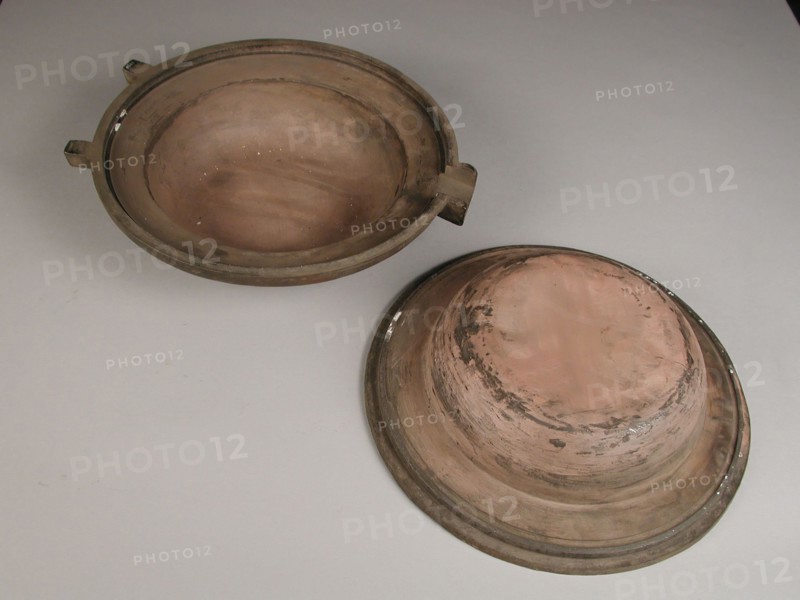 Two-piece bronze mold for plate, mold casting tool tools equipment base metal bronze, cast turned Two-piece bronze mold
