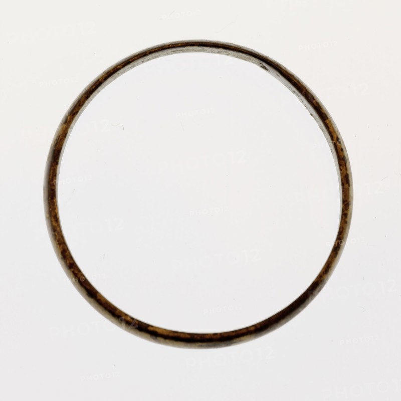 Copper ring, not decorated, ring jewel clothing accessory clothing soil find copper metal d 0.3, cast Copper ring. Smooth walled