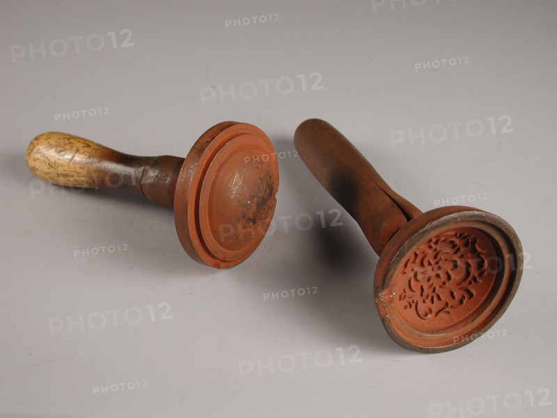 Two-piece bronze mold for cup of pepper spreader, cast molding tool tools kit metal bronze wood iron, cast turned Two