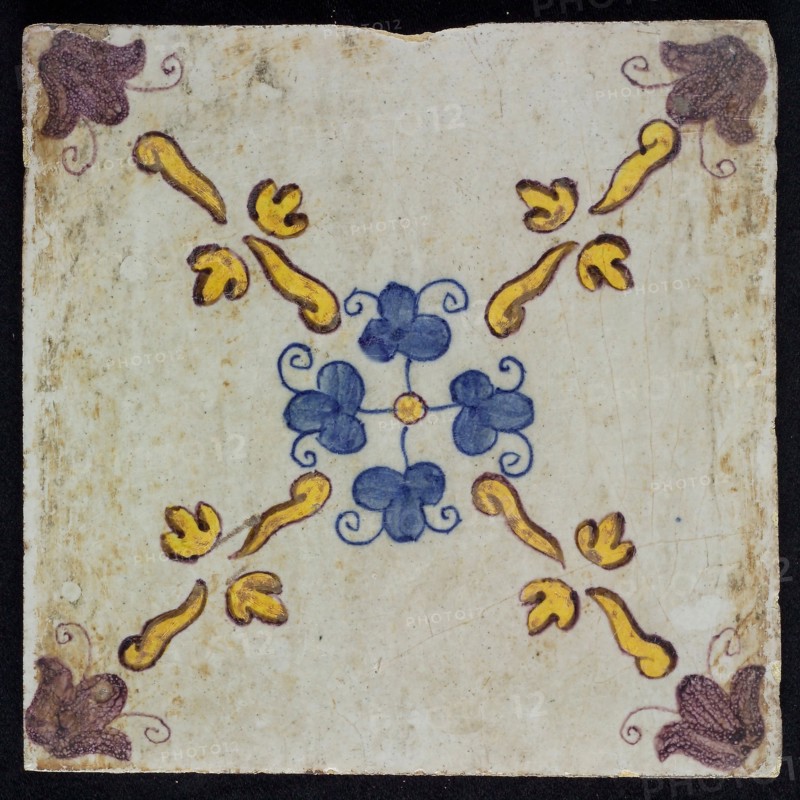 F.J. Kleyn, Ornament tile, Rotterdammer crosshair, clovers, corner motif flower, wall tile tile sculpture ceramic earthenware