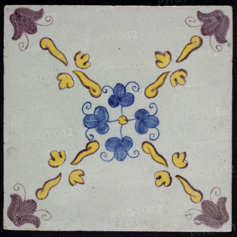 F.J. Kleyn, Ornament tile, clovers, Rotterdammer cross rose, corner motif flower?, wall tile tile sculpture ceramic earthenware
