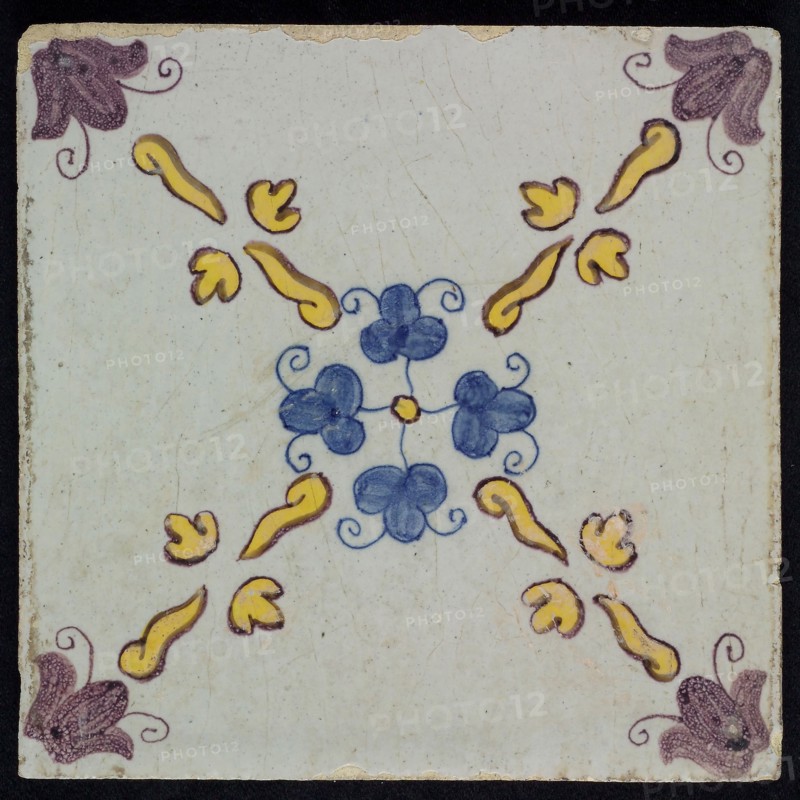 F.J. Kleyn, Ornament tile, clovers, Rotterdammer cross rose, corner motif flower?, wall tile tile sculpture ceramic earthenware