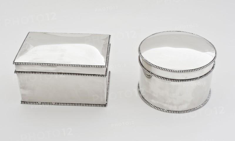 Silversmith: La Blanc, Rectangular and round silver cookie jar, cookie jar holder silver no.1, Two smooth drums with pearl edges