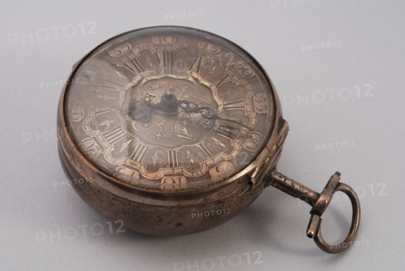 W. Gib jr., Pocket watch with silver colored dial, pocket watch watch movement measuring instrument steel silver brass glass