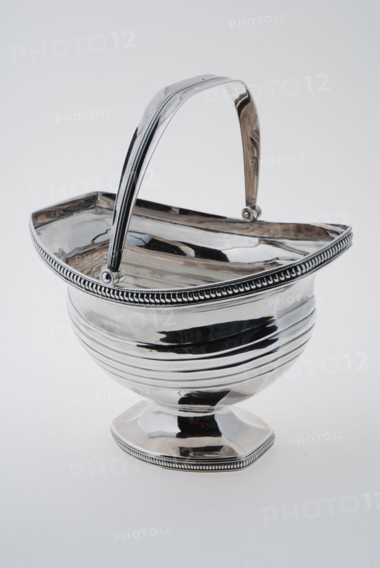 Gerardus Peeters, Four-piece tea set, silver sugar bowl with handle, sugar bowl holder service silver, Four-piece tea set