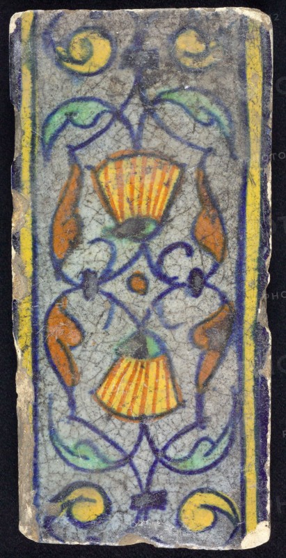 Border tile, flower decoration in blue, yellow and green, top and bottom blue and yellow, border tile wall tile tile sculpture